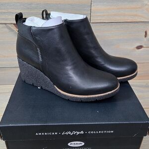 Dr. Scholl's Womens Berklie Wedge Ankle Bootie Black Smooth Size 8 M
